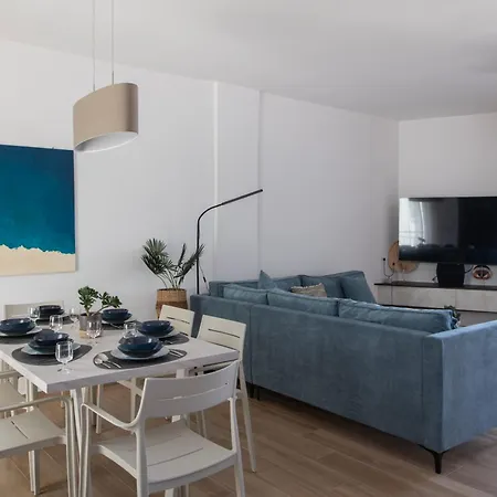 Sea Breeze - 10 Steps Away From Nea Chora Apartment