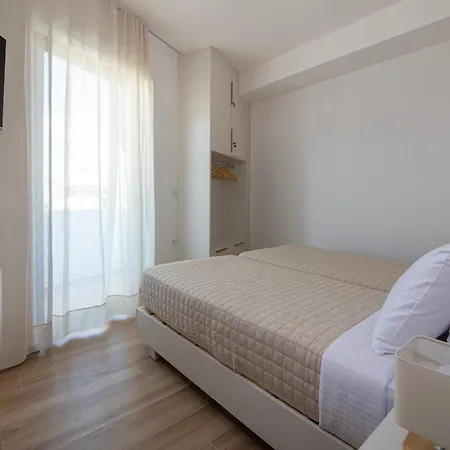 Sea Breeze - 10 Steps Away From Nea Chora Apartment *