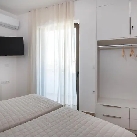 Sea Breeze - 10 Steps Away From Nea Chora Apartment Chania (Crete)