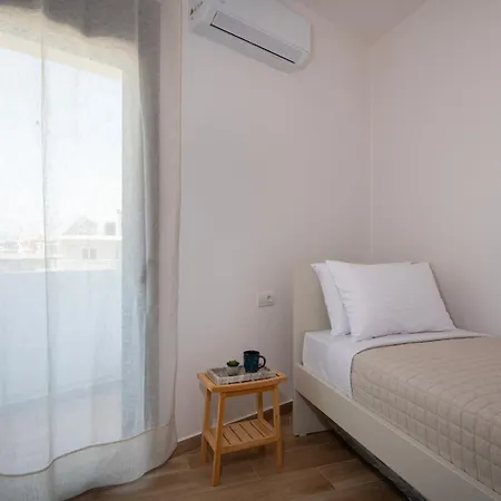 Sea Breeze - 10 Steps Away From Nea Chora Apartment *